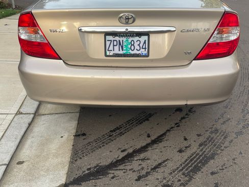 Used 2003 Toyota Camry LE image 2