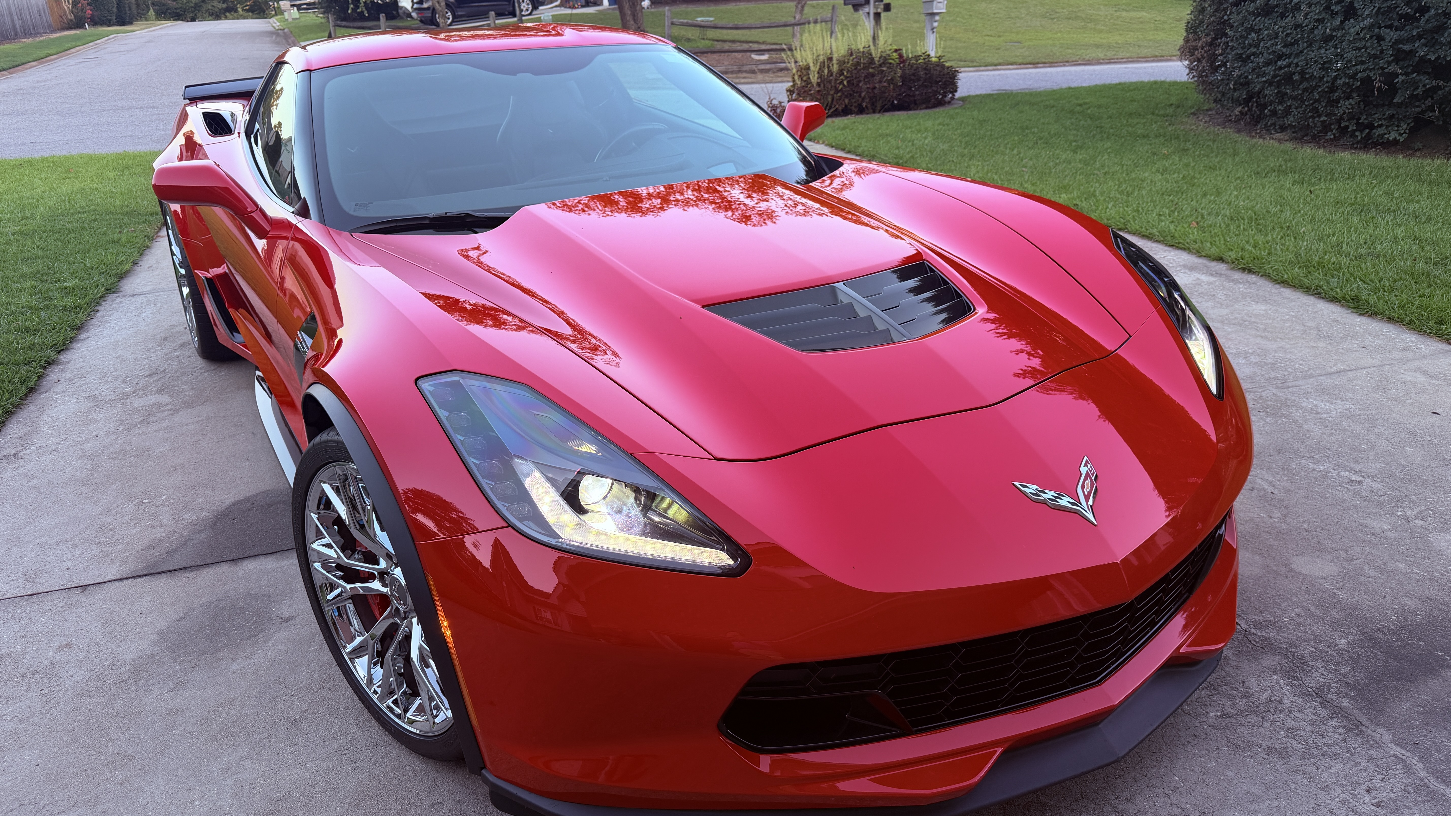 Used 2015 Chevrolet Corvette Z06 w/ 2LZ Preferred Equipment Group RWD image 8