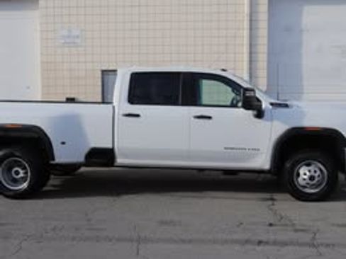 Used 2023 GMC Sierra 3500 Pro w/ Convenience Package image 1