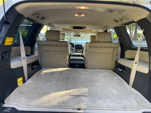 Used 2010 Toyota Sequoia Platinum image 14