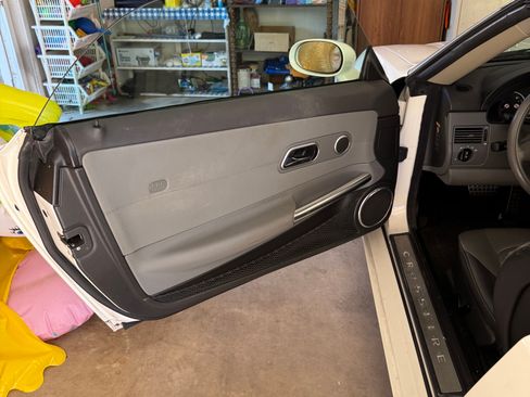 Used 2005 Chrysler Crossfire Limited RWD image 8