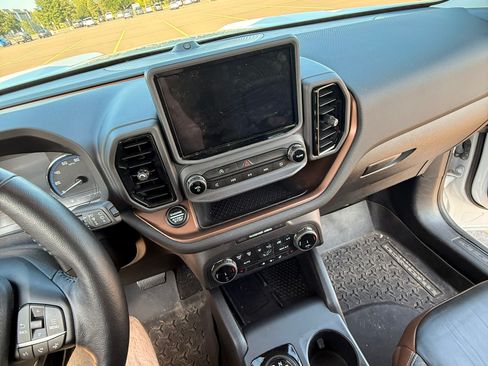 Used 2023 Ford Bronco Sport Outer Banks w/ Tech Package AWD/4WD image 15