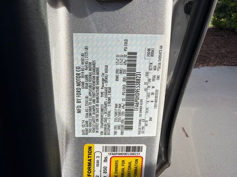 Used 2014 Ford Fusion SE w/ Equipment Group 202A FWD image 13