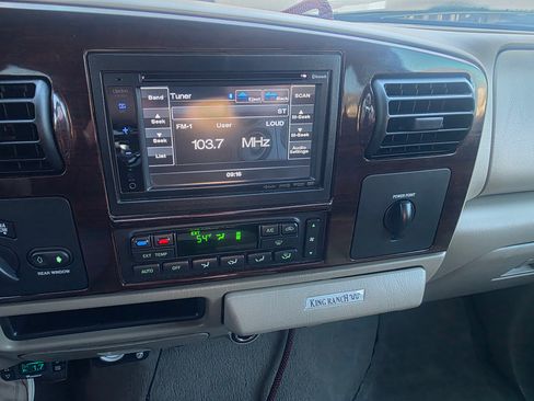 Used 2007 Ford F250 King Ranch image 6