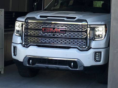 Used 2020 GMC Sierra 3500 Denali w/ Denali Ultimate Package image 2