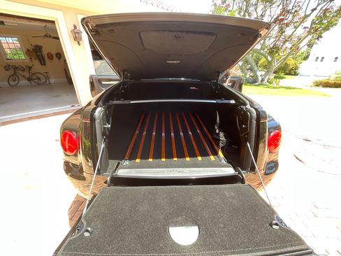 Used 2005 Chevrolet SSR w/ Preferred Equipment Group RWD image 5
