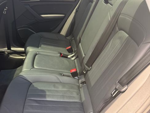 Used 2018 Audi Q5 Prestige w/ Prestige Package image 14