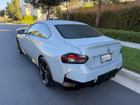 Used 2023 BMW 230i Coupe w/ M Sport Package RWD image 4