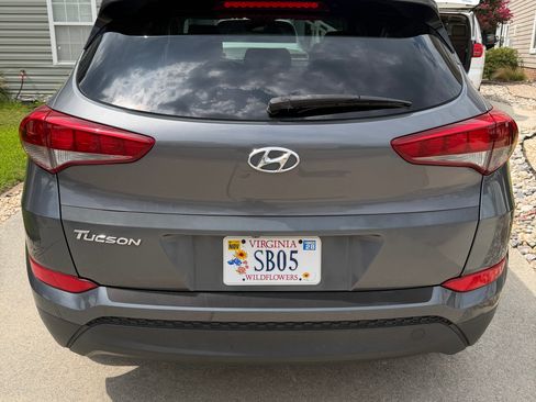 Used 2016 Hyundai Tucson SE w/ Option Group 02 FWD image 6