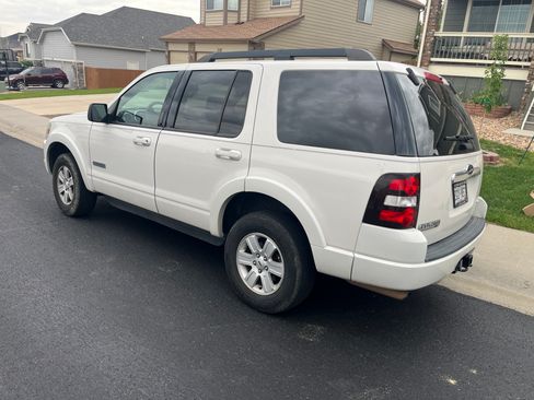 Used 2008 Ford Explorer XLT AWD/4WD image 1