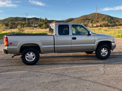 Used 2002 GMC Sierra 1500 SLE w/ Sierra Professional Pkg