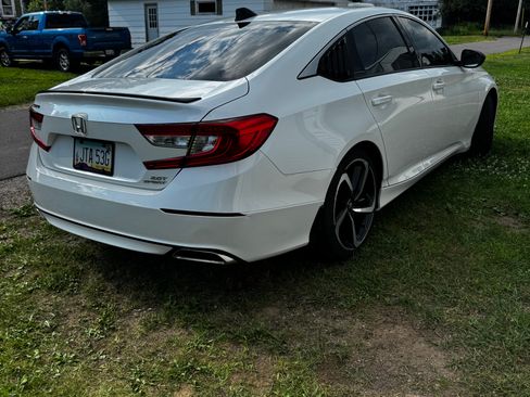 Used 2022 Honda Accord Sport image 11