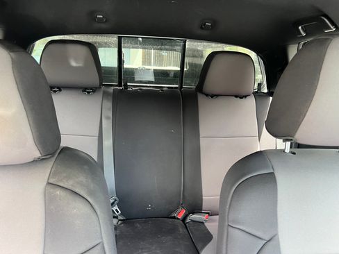 Used 2018 Toyota Tacoma TRD Sport RWD image 12