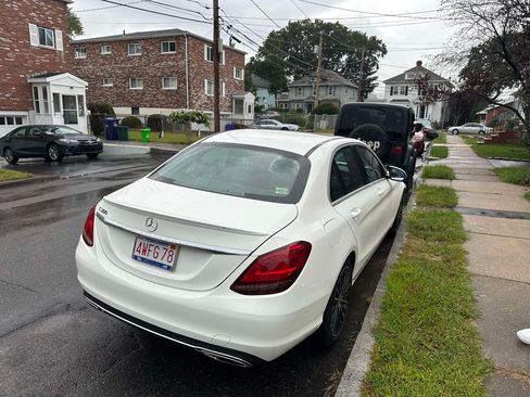 Used 2019 Mercedes-Benz C 300 Sedan image 2