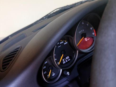 Used 2011 Porsche 911 GT3 RS RWD image 17