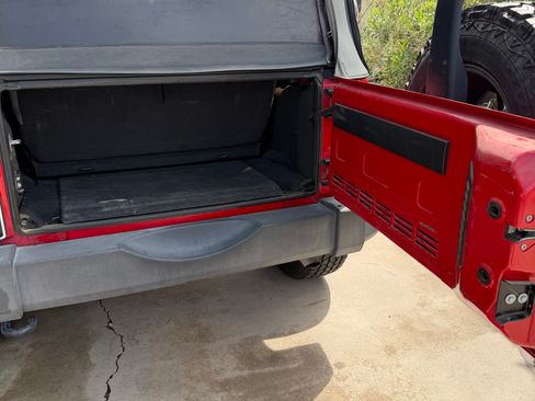 Used 2010 Jeep Wrangler Sport image 12