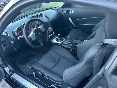 Used 2007 Nissan 350Z Coupe w/ Cargo Convenience Pkg RWD image 8