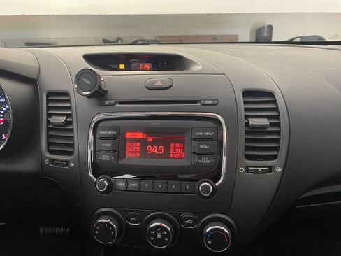 Used 2018 Kia Forte LX image 20