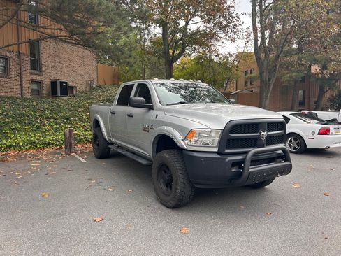Used 2018 RAM 2500 Tradesman w/ Popular Equipment Group image 1