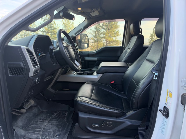 Used 2018 Ford F250 Lariat w/ Lariat Ultimate Package AWD/4WD image 14