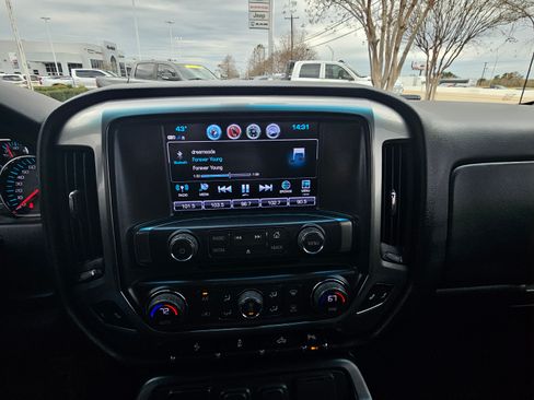 Used 2018 Chevrolet Silverado 1500 LT w/ Texas Edition image 12