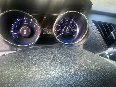 Used 2011 Hyundai Sonata GLS FWD image 15