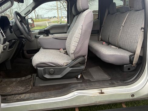 Used 2015 Ford F150 XLT w/ Trailer Tow Package image 19