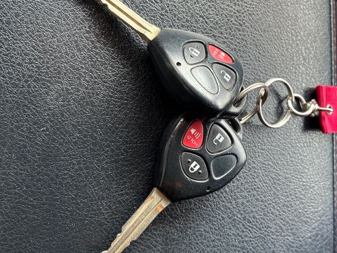 Used 2014 Toyota 4Runner Trail AWD/4WD image 31