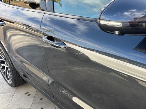 Used 2020 Porsche Macan Turbo image 20