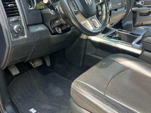 Used 2015 RAM 2500 Laramie w/ Black Appearance Group AWD/4WD image 11