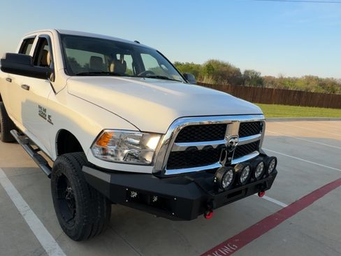 Used 2018 RAM 2500 Tradesman w/ Chrome Appearance Group AWD/4WD image 5