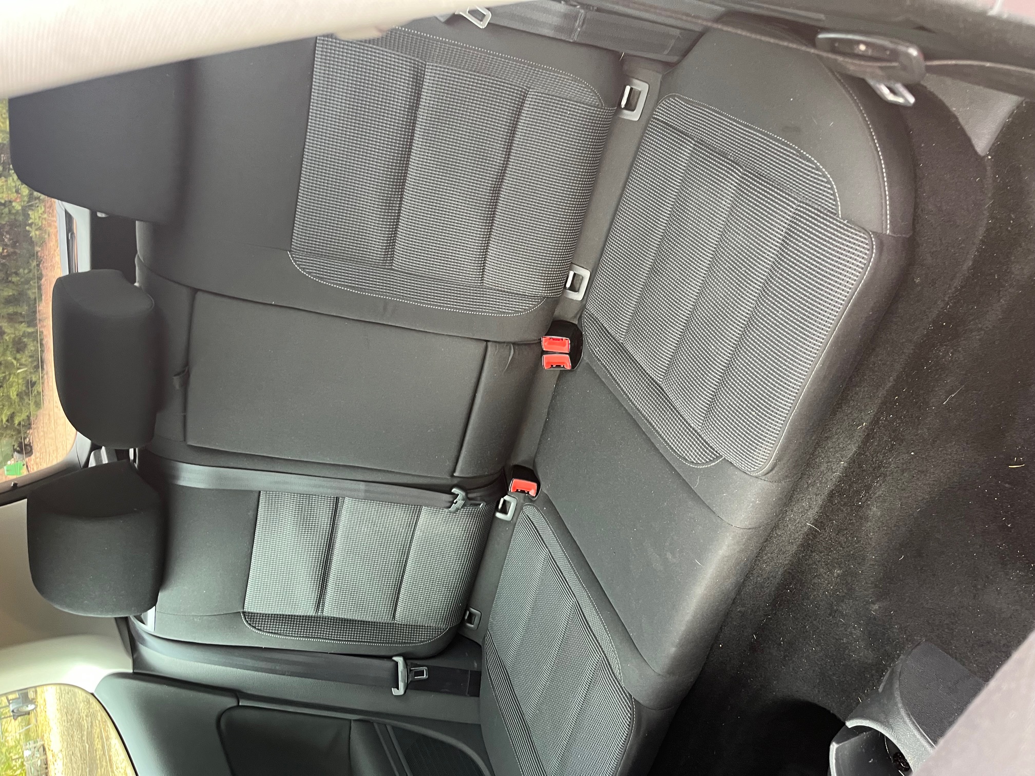 Used 2011 Volkswagen Golf 2-Door FWD image 8