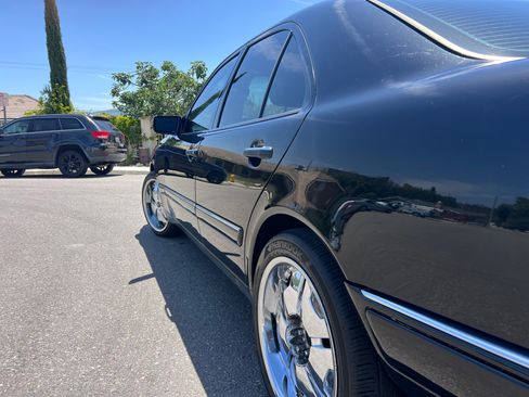 Used 1998 Mercedes-Benz E 320 Sedan image 4