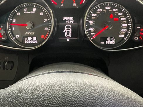 Used 2010 Audi R8 V8 image 8