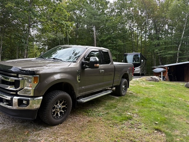 Used 2022 Ford F350 XLT w/ XLT Premium Package AWD/4WD image 4