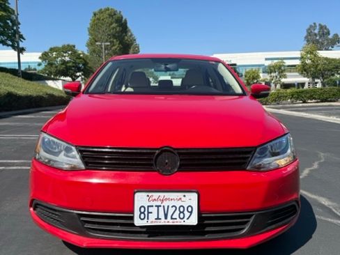Used 2012 Volkswagen Jetta SE FWD image 13