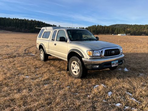 Used 2004 Toyota Tacoma 4x4 Xtracab V6 image 6