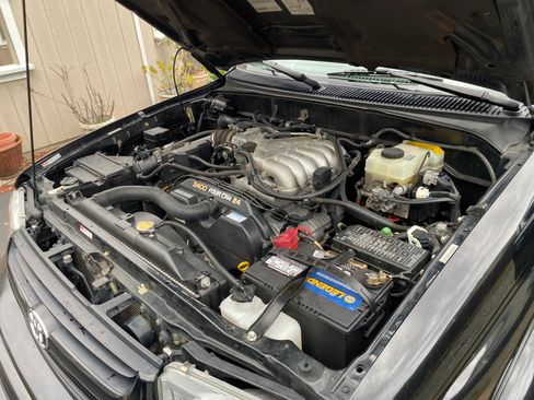 Used 2002 Toyota 4Runner SR5 image 17