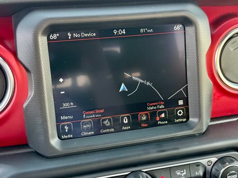 Used 2023 Jeep Gladiator Rubicon w/ Cold Weather Group AWD/4WD image 23