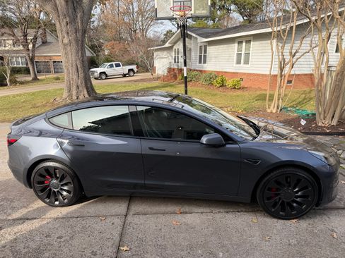 Used 2023 Tesla Model 3 Performance image 10