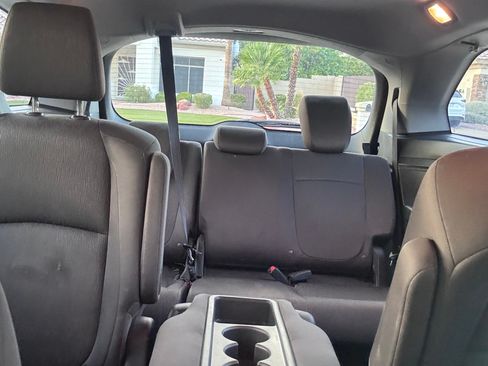 Used 2018 Honda Odyssey EX image 1