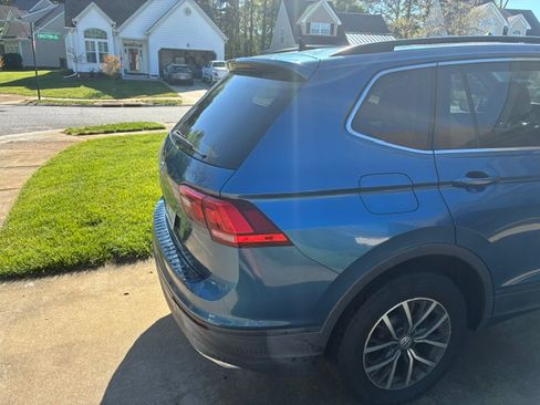 Used 2019 Volkswagen Tiguan SE image 6