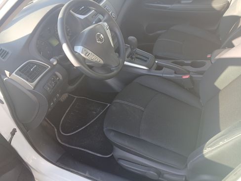 Used 2017 Nissan Sentra S image 9