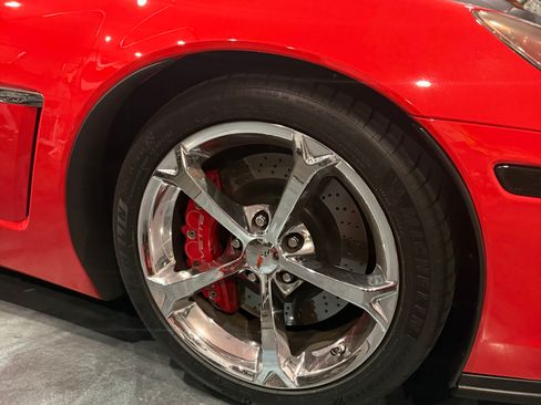 Used 2012 Chevrolet Corvette Grand Sport w/ 3LT Preferred Equipment Group image 9