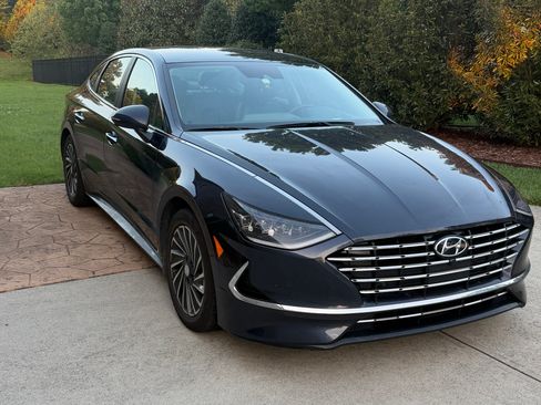 Used 2022 Hyundai Sonata Limited FWD image 5
