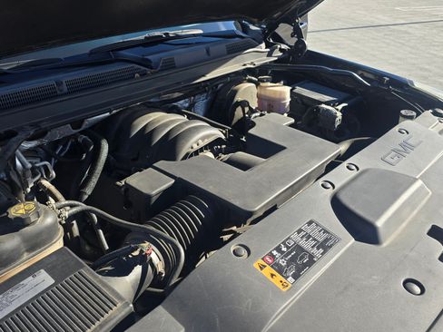 Used 2017 GMC Yukon XL Denali image 12