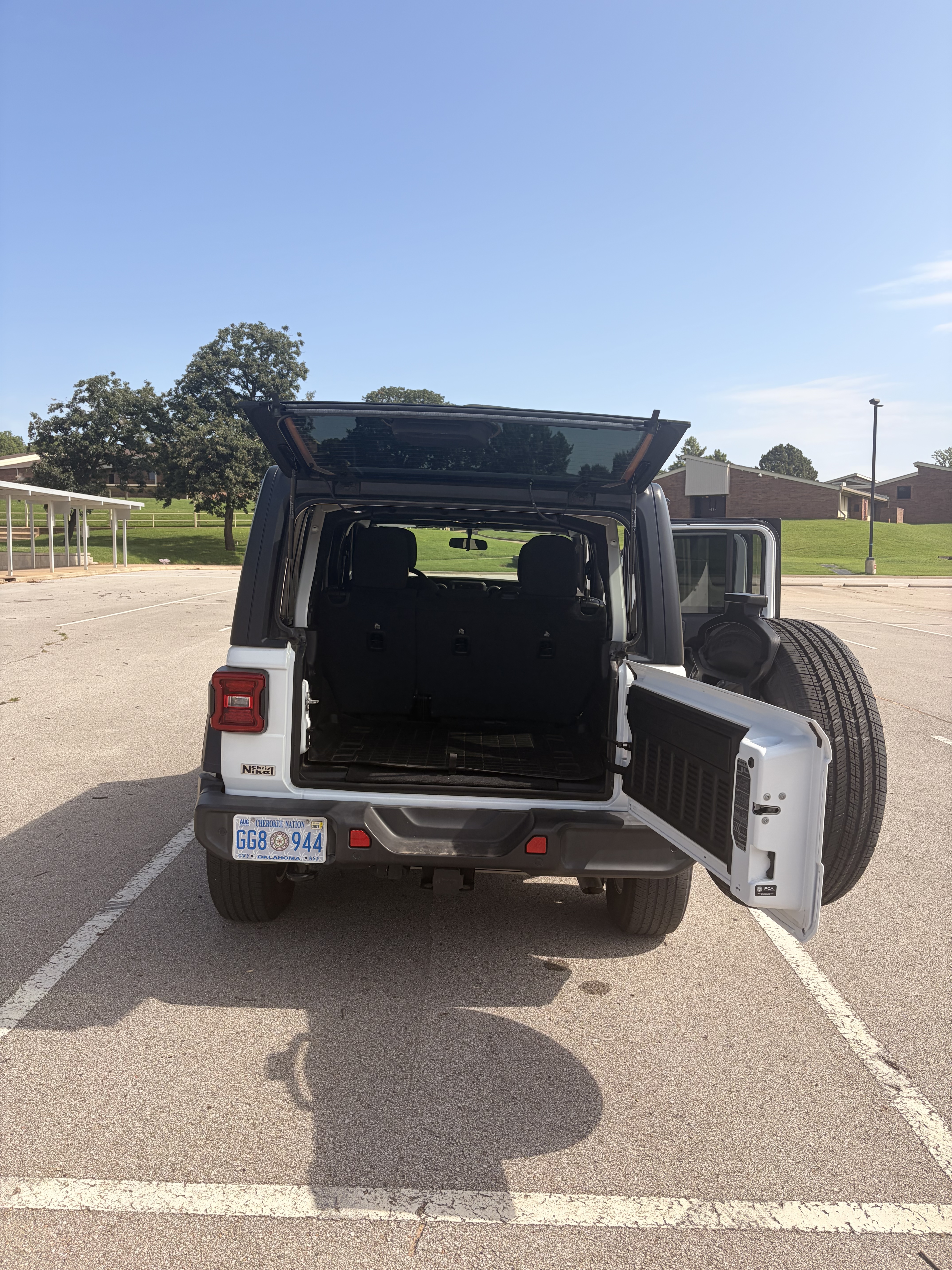 Used 2021 Jeep Wrangler Unlimited Sport AWD/4WD image 10