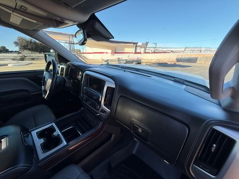 Used 2015 GMC Sierra 1500 SLT w/ SLT Crew Cab Value Package AWD/4WD image 18
