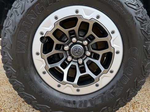 Used 2021 RAM 1500 TRX w/ TRX Lanuch Edition image 11