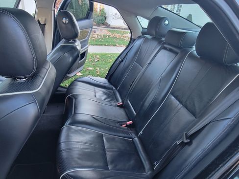 Used 2016 Jaguar XJ Supercharged image 19